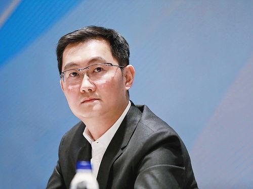 男人留眼泪的头条新闻,男子在公众场合流泪引发社会关注